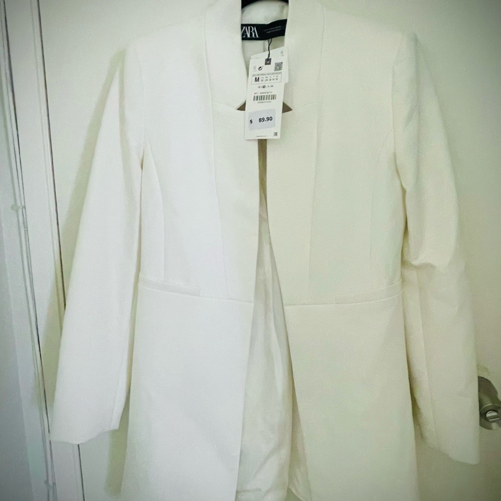 Zara White Coat in Medium, brand new.